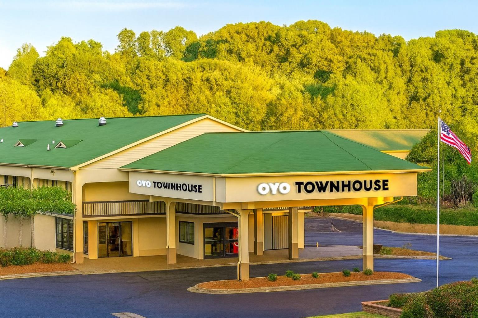 4 Budget Hotels Near Lawrence Joel Veterans Memorial Stadium Worth Booking