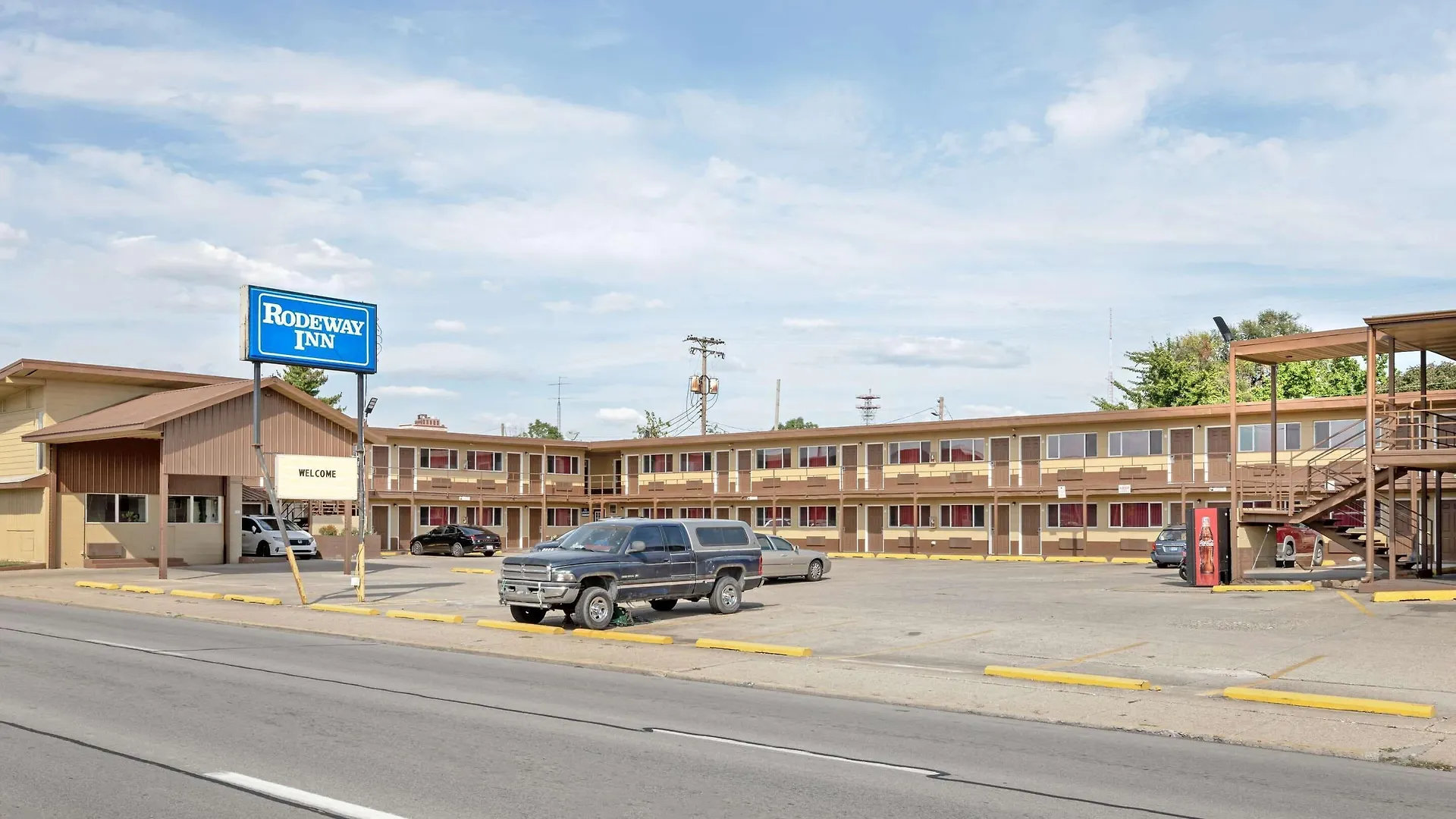 4 Budget Hotels Near Eugene V Debs Museum Worth Booking