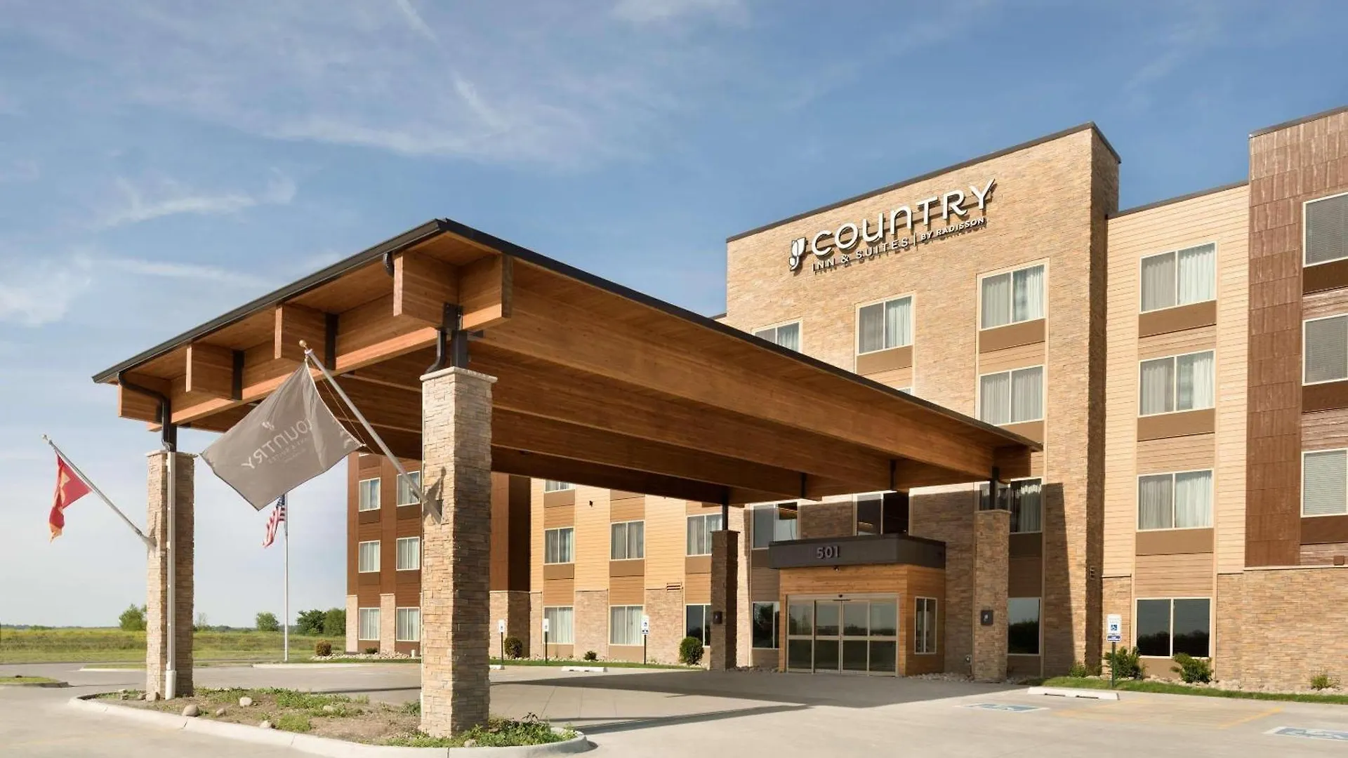 15 Golf Hotels In Iowa That Deliver More Than a Fairway View