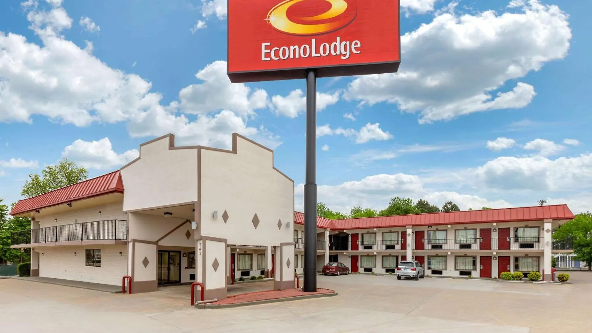 8 Smart Airport Hotels Near Audubon Acres Worth Booking