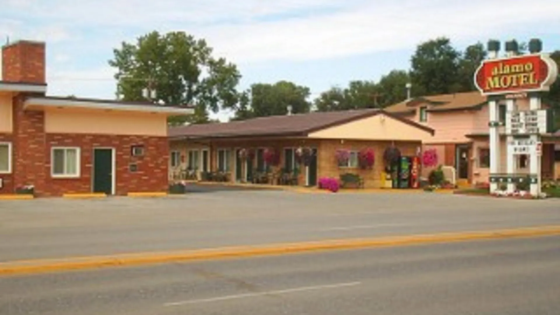 8 Top-Rated Airport Hotels Near Bighorn National Forest