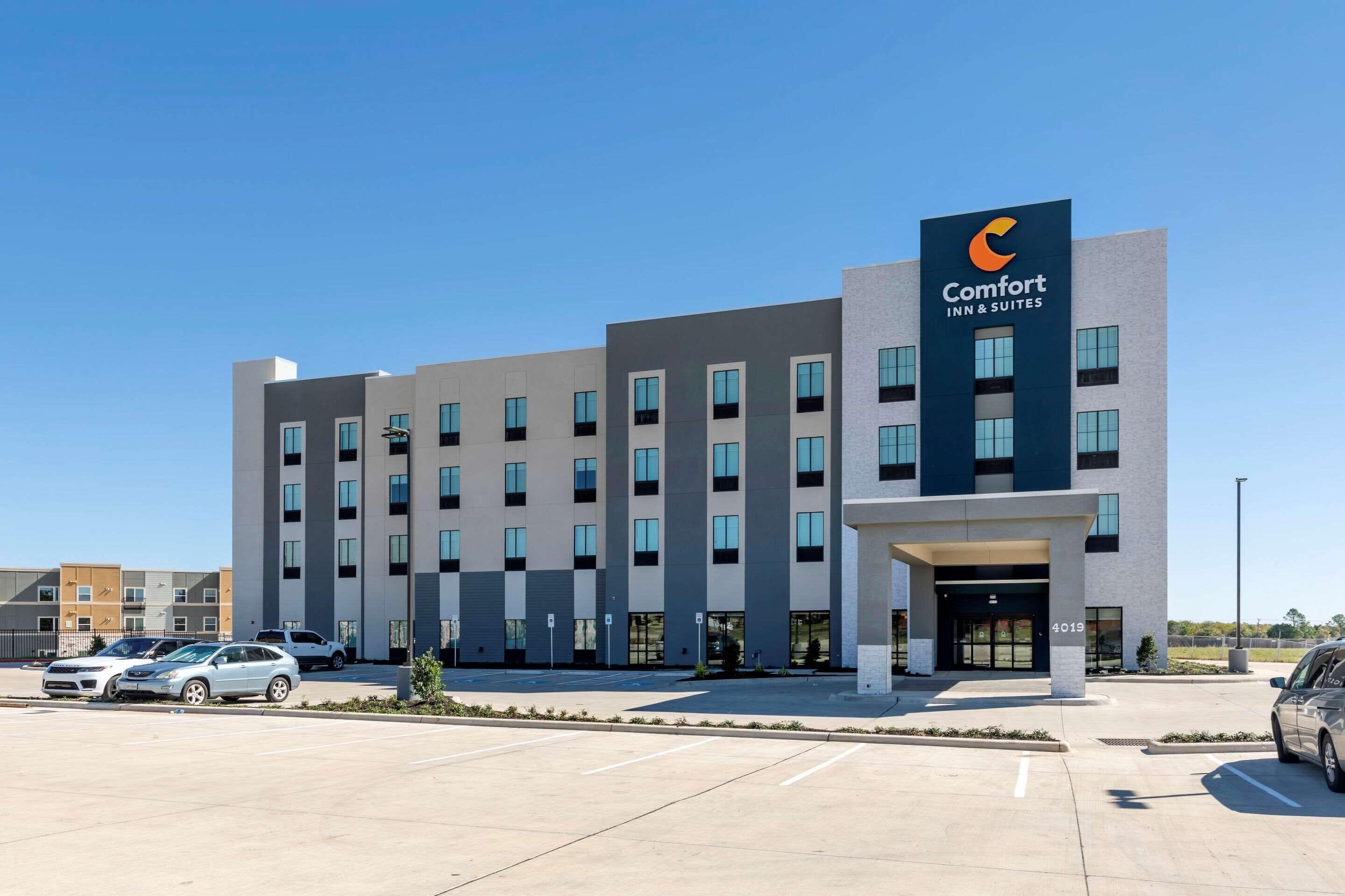 4 Best Comfort Hotels in Dallas-Fort Worth for Every Trip
